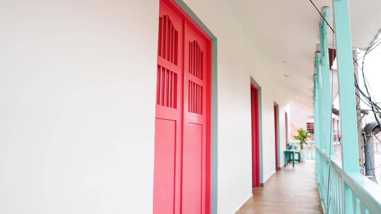 Hotel Casona De La Isla Flores Extérieur photo