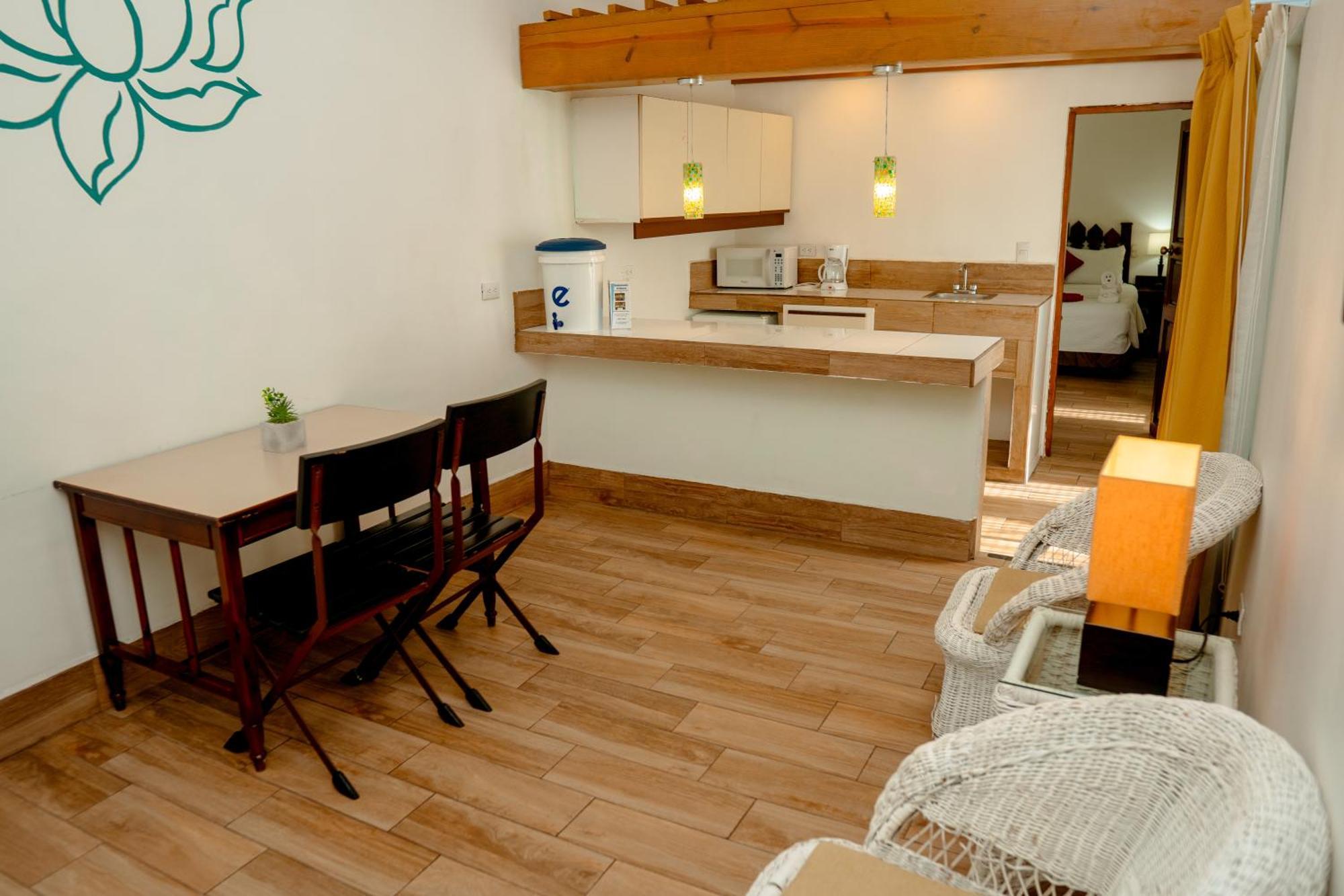Hotel Casona De La Isla Flores Extérieur photo