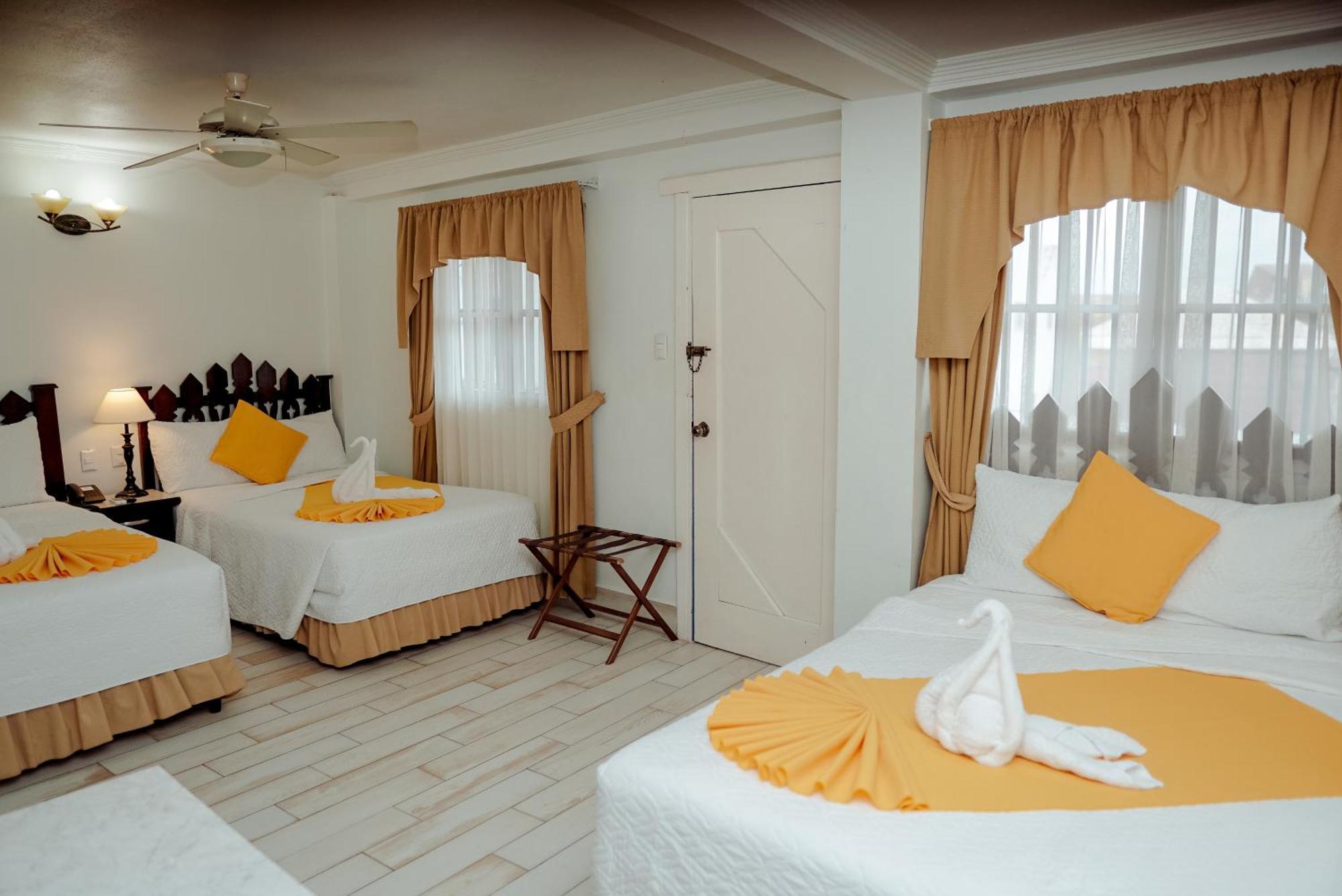 Hotel Casona De La Isla Flores Extérieur photo