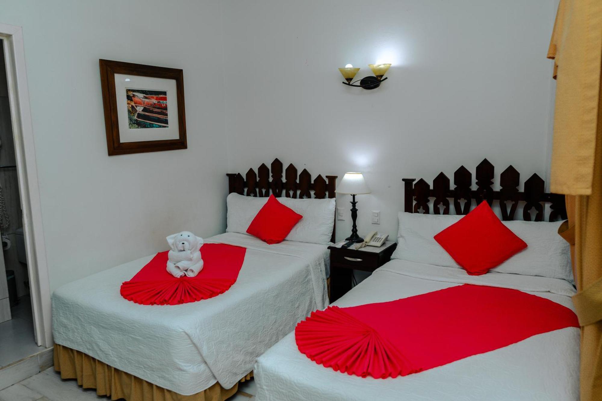 Hotel Casona De La Isla Flores Extérieur photo