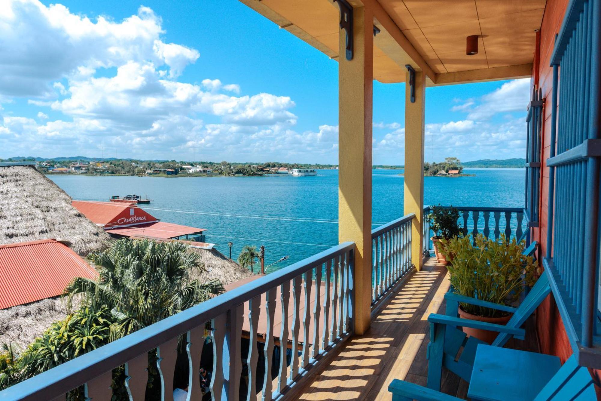 Hotel Casona De La Isla Flores Extérieur photo